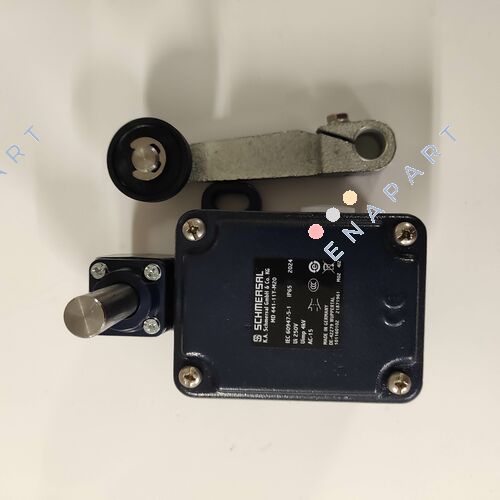 p/n: 101160102, Type: MD 441-11Y-M20 Превключвател за тежкотоварни